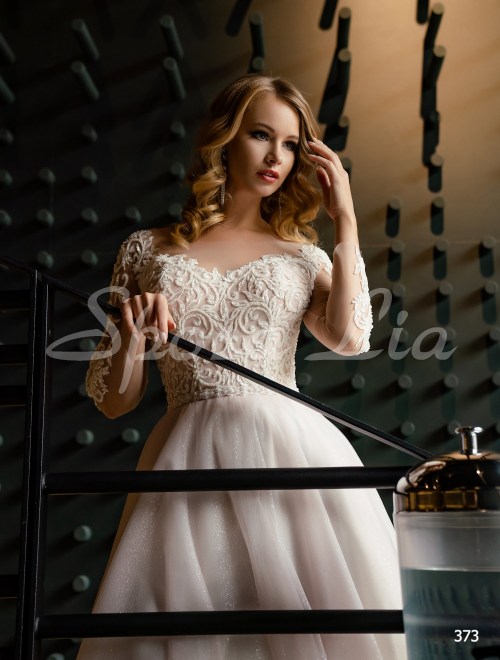 https://www.sposa-lia.com/images/stories/virtuemart/product/373       (2).jpg